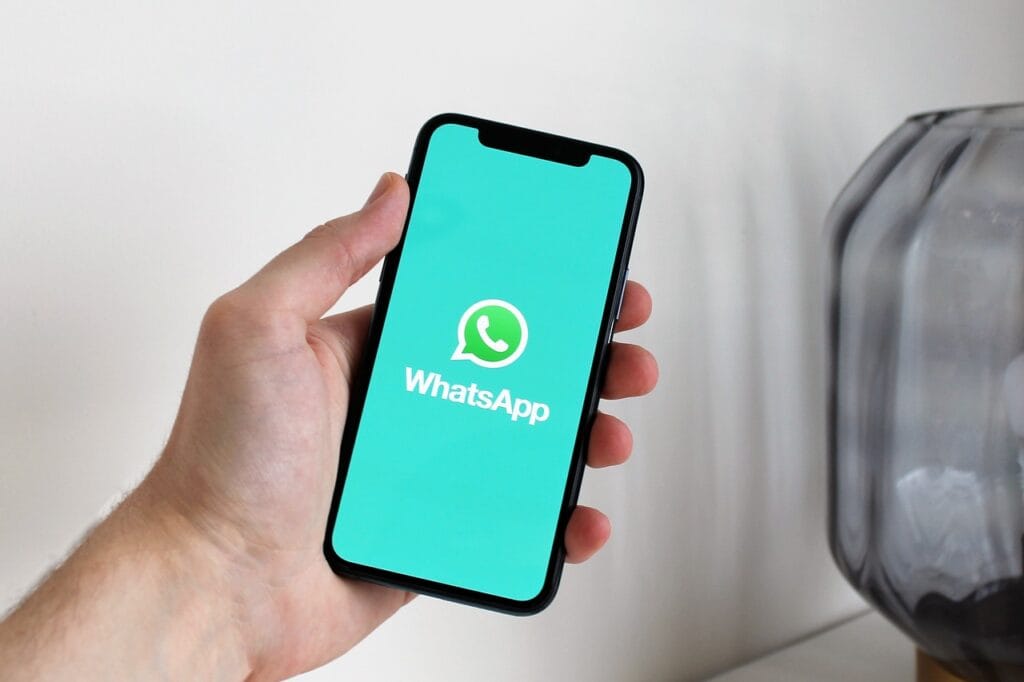 WhatsApp का नया Feature: आपकी DP में होगा जादू, बिना कुछ किए होगी बातें