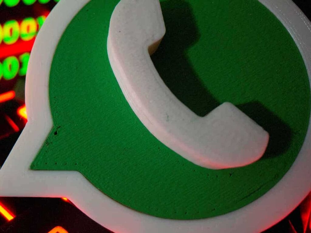 WhatsApp पर हो रही है जासूसी? इस Tricks से फटाफट जानें कौन पढ़ रहा है आपके Massage!